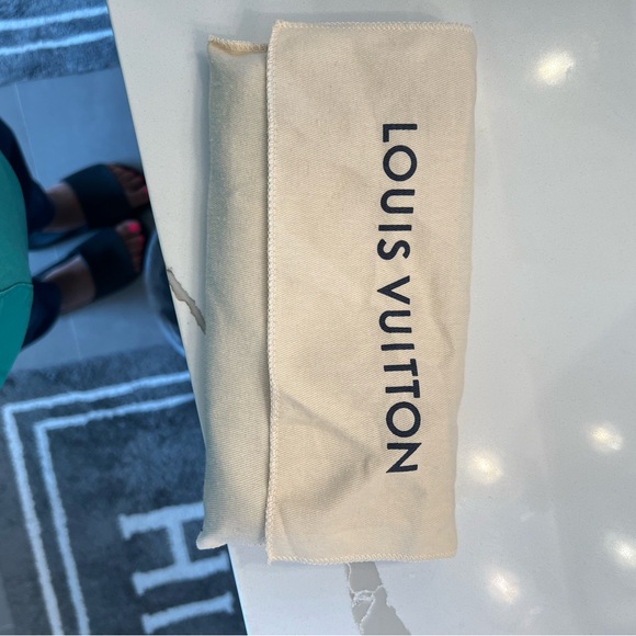 Louis Vuitton Empreinte Zippy Wallet - Picture 3 of 7